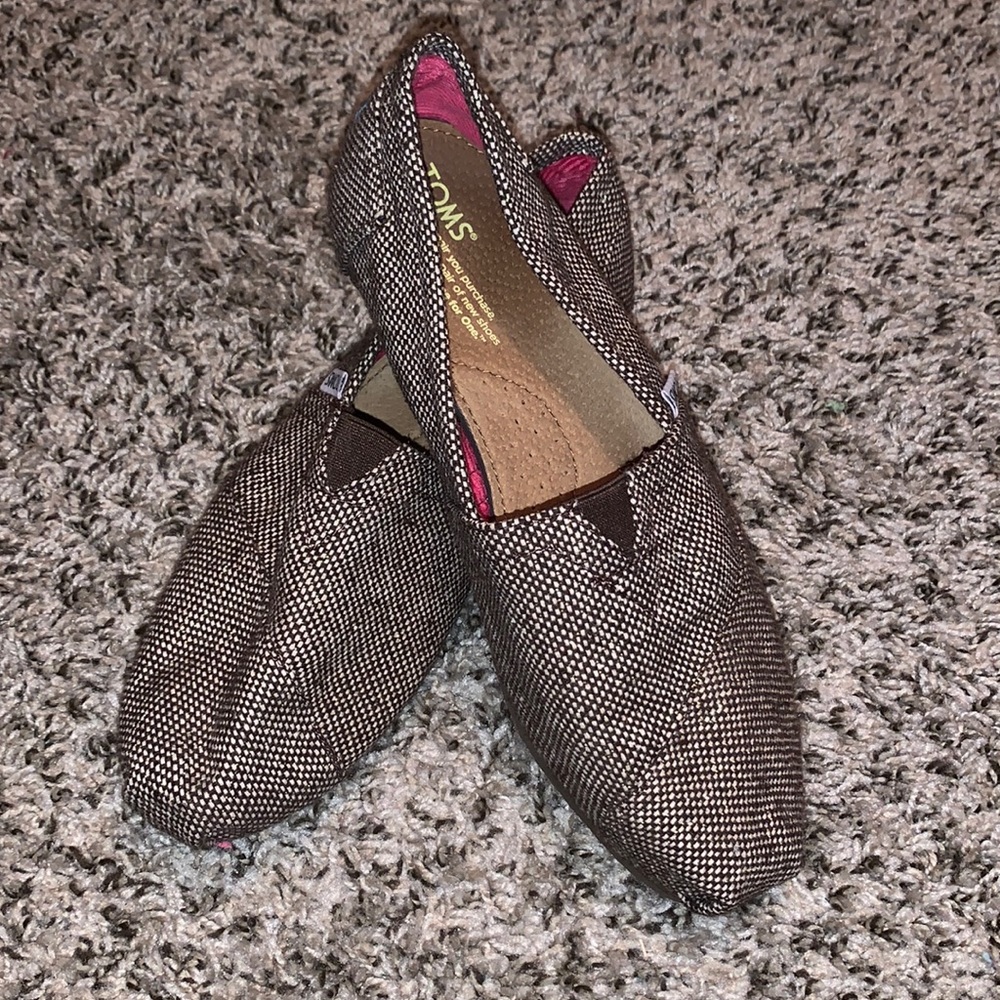 Women’s Toms classics